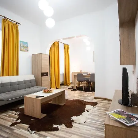Central Charming Apartman Bukarest