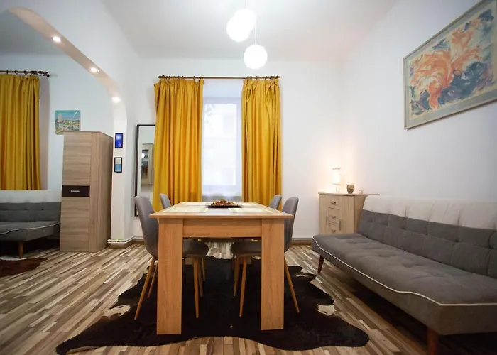 Central Charming Бухарест