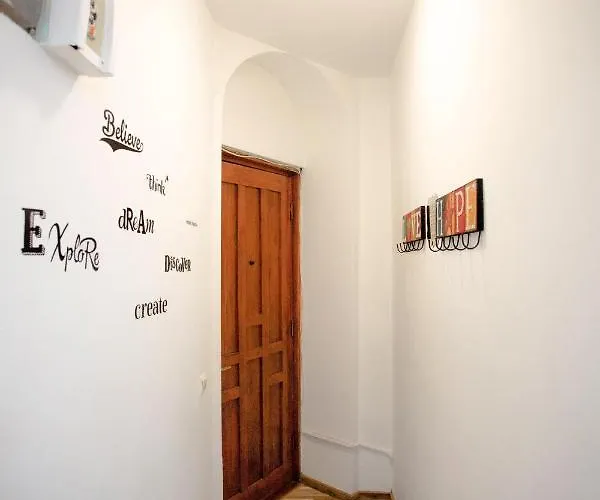 Central Charming Daire Bükreş