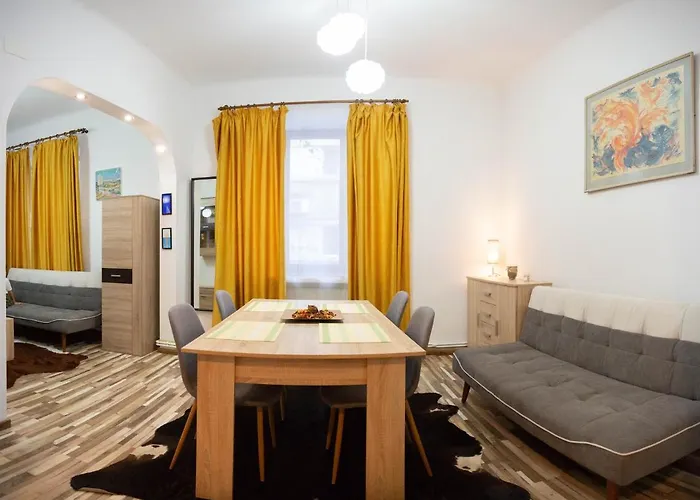 Central Charming Apartment *